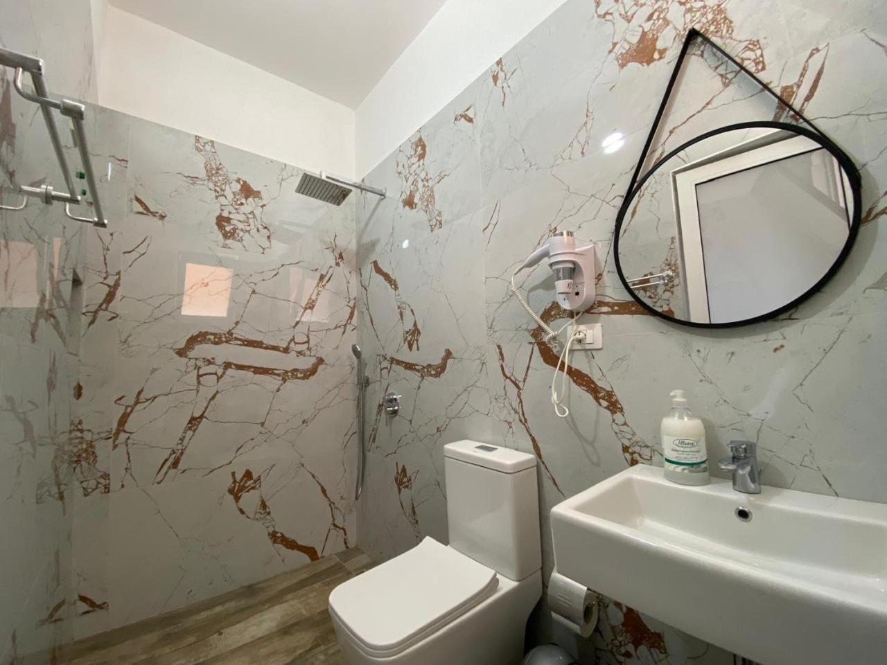 Gray&Oli Studios Vlore Exterior photo